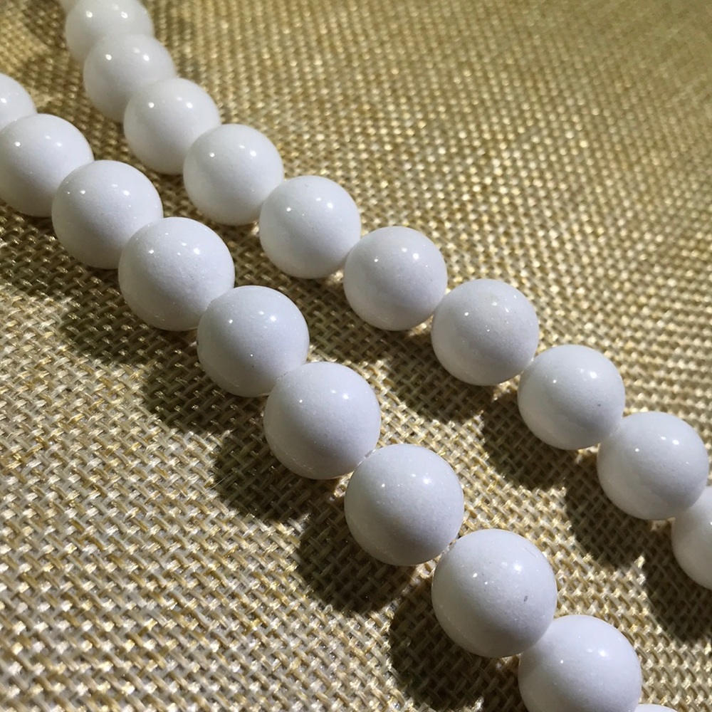 Syn White Agate gemstones necklace 18”